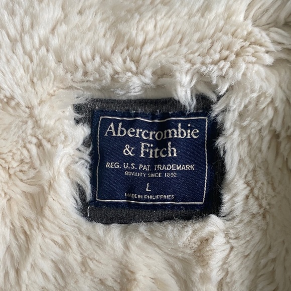 Abercrombie & Fitch Charcoal Hoodie with Faux Fur Cream Interior - Picture 2 of 4